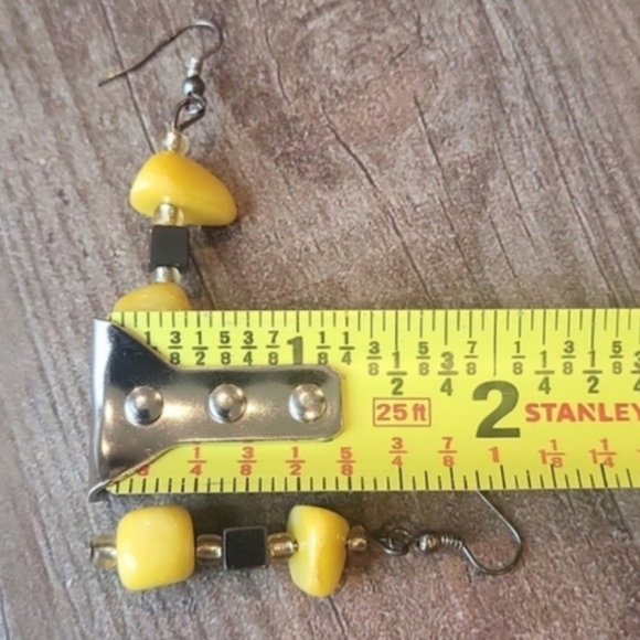 Vintage Yellow & Gunmetal Gray Beaded Necklace & Earrings Set - Picture 6 of 6